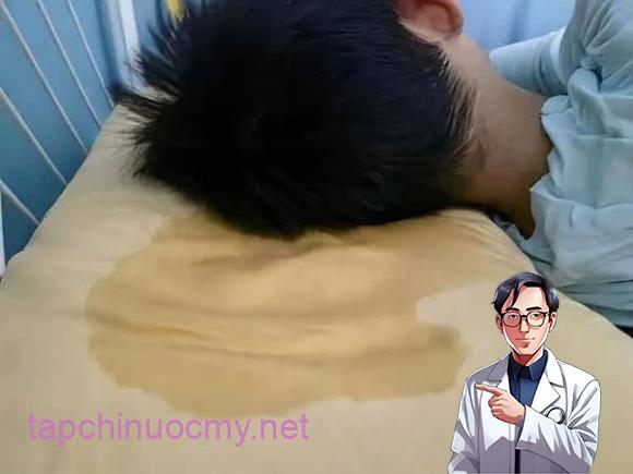 Đổ mồ hôi đêm là một hiện tượng phổ biến và thường được cho là do suy nhược cơ thể hoặc rối loạn nội tiết, đặc biệt là đối với những người ở độ tuổi trung niên.