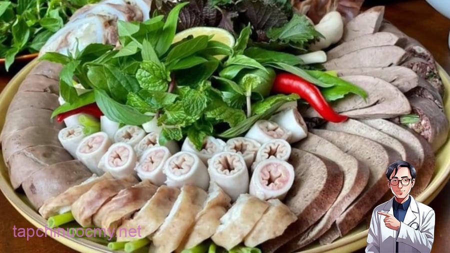 5 người tuyệt đối không ăn lòng lợn kẻo rước họa vào thân