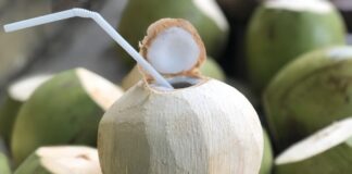Người đàn ông qua đời do uống nước dừa, bác sĩ cảnh báo một sai lầm nghiêm trọng