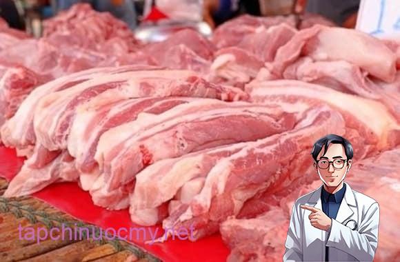 PGS.TS Nguyễn Duy Thịnh – chuyên gia trong lĩnh vực Công nghệ sinh học và Thực phẩm – cảnh báo: thịt lợn ốm, bệnh tuyệt đối không nên sử dụng bởi những ảnh hưởng nghiêm trọng đến sức khỏe, cả trước mắt lẫn về lâu dài. 
