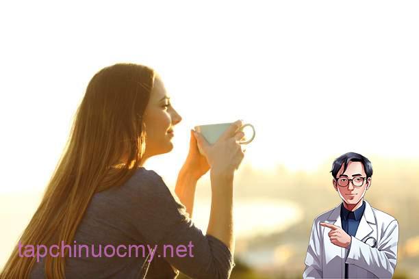Trong trà xanh có lượng caffeine vừa đủ để giúp bạn tăng cường năng lượng cho buổi sáng.