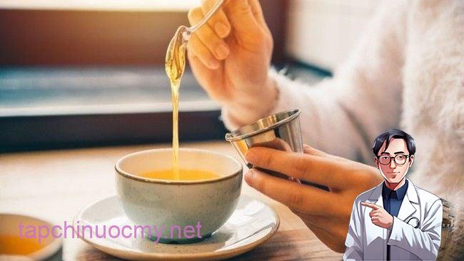 5 lợi ích tuyệt vời khi uống mật ong với nước ấm vào buổi sáng