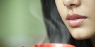 Khi bạn biết được 3 lợi ích tuyệt vời này, bạn sẽ uống ngay 1 cốc nước ấm trước khi đi ngủ