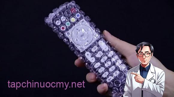 Trong mỗi gia đình, chúng ta thường sử dụng nhiều loại điều khiển từ xa như điều khiển TV, điều hòa, quạt cây,...