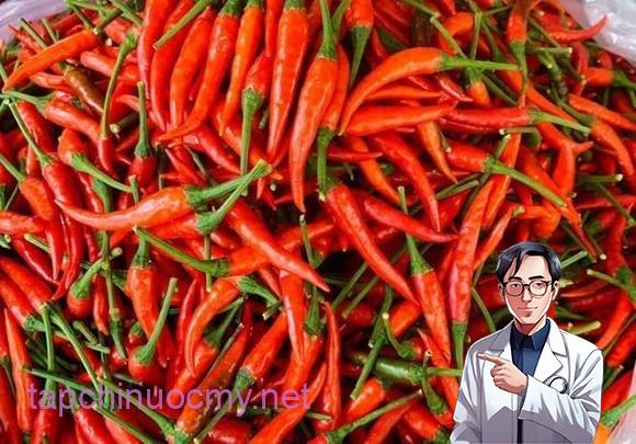 Cụ thể, quả ớt nổi bật nhờ capsaicin – hợp chất tạo vị cay đặc trưng và đóng vai trò quan trọng trong việc duy trì sức khỏe tim mạch. 