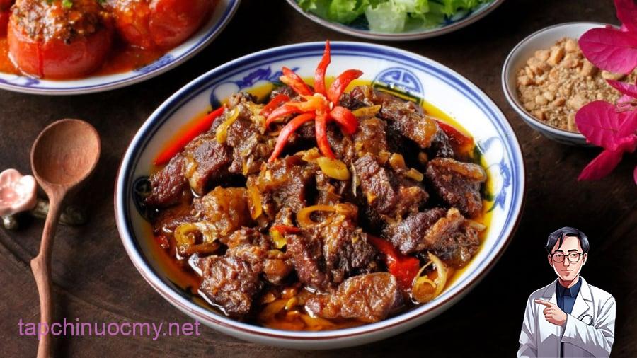 Các món ăn đã được nấu chín như thịt kho, thịt bò hầm, giò, chả... nếu bảo quản ở ngăn mát tủ lạnh, tốt nhất không nên để quá 3 ngày.