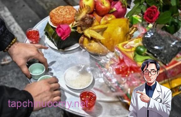 Tiền giấy, vàng mã thường được chuẩn bị cho lễ cúng Tết.