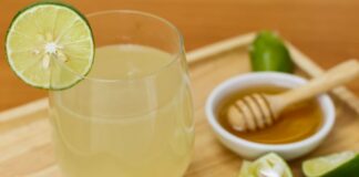 Vì sao nên uống nước chanh mật ong vào buổi sáng? Có 5 lý do đặc biệt