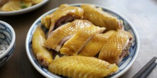 Thịt gà luộc ngày Tết để được bao lâu?