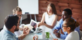 Ghét đến mấy cũng phải ghi nhớ 3 công thức giao tiếp này, đó mới chính là người khôn ngoan