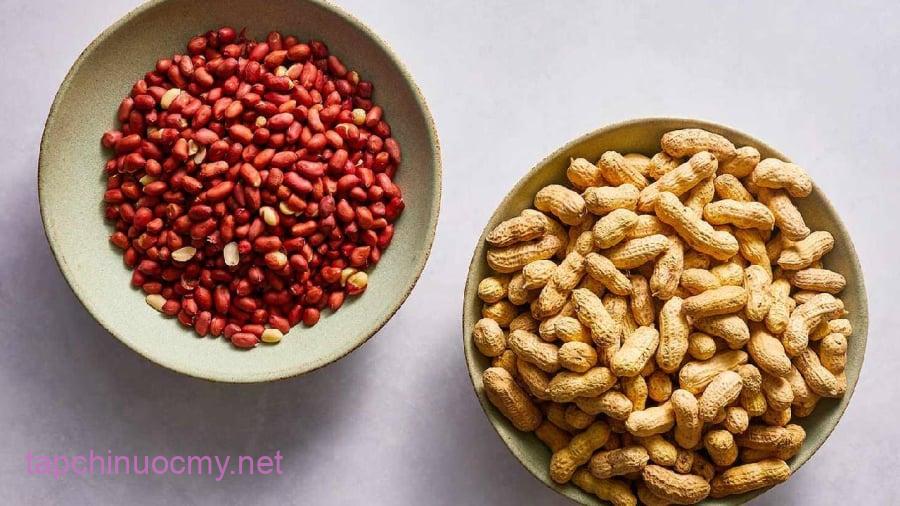 Người bị bệnh tiểu đường, người bị bệnh gout nên hạn chế ăn lạc.